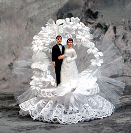 Mini Couple/Flowers & Lace Topper