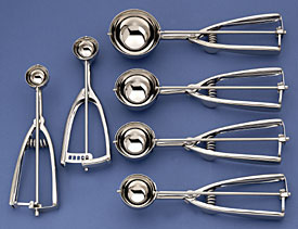 Food Server/Dipper - #100